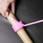 Tutoriel shibari n°9 : Fixer solidement une corde à un axe